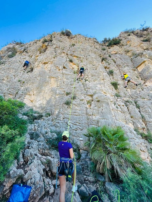 Cursos de iniciación a la espeleología y la escalada